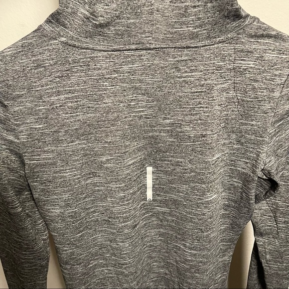 Reebok Gray Dri-Fit Running Long Sleeve Small - Picture 3 of 5